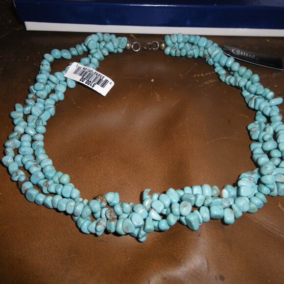 Vintage Women's 3 Stranded Turquoise 16" Necklace - Picture 2 of 2